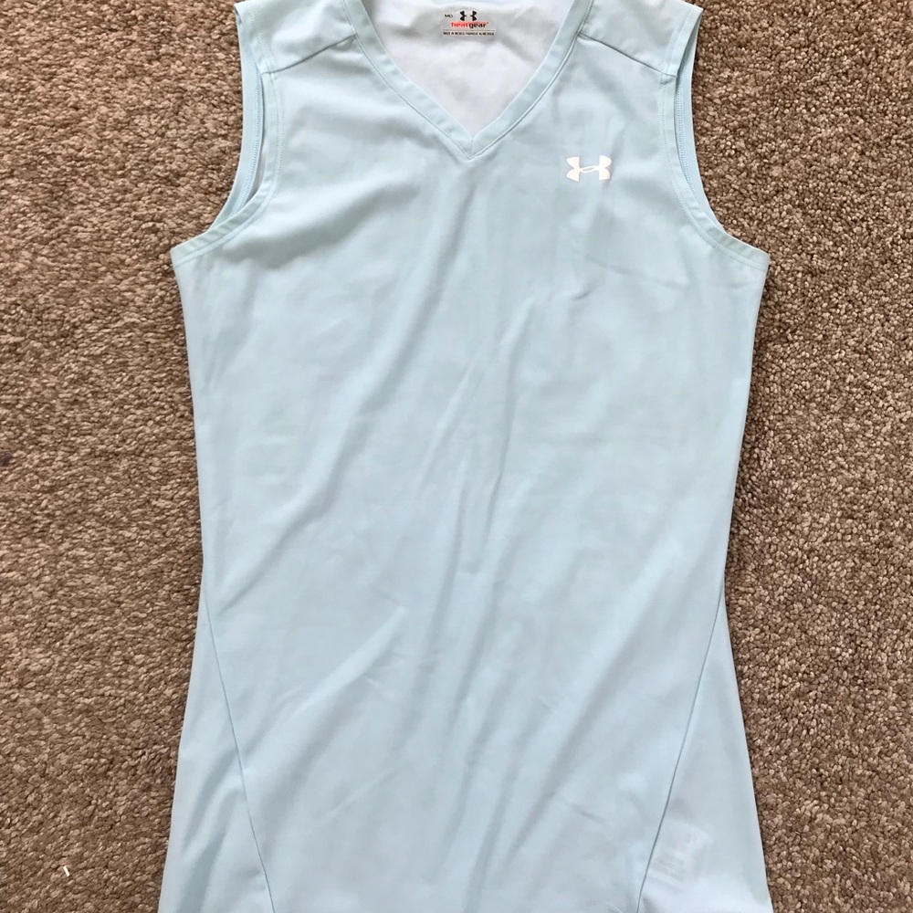 Stretchy UA workout shirt
